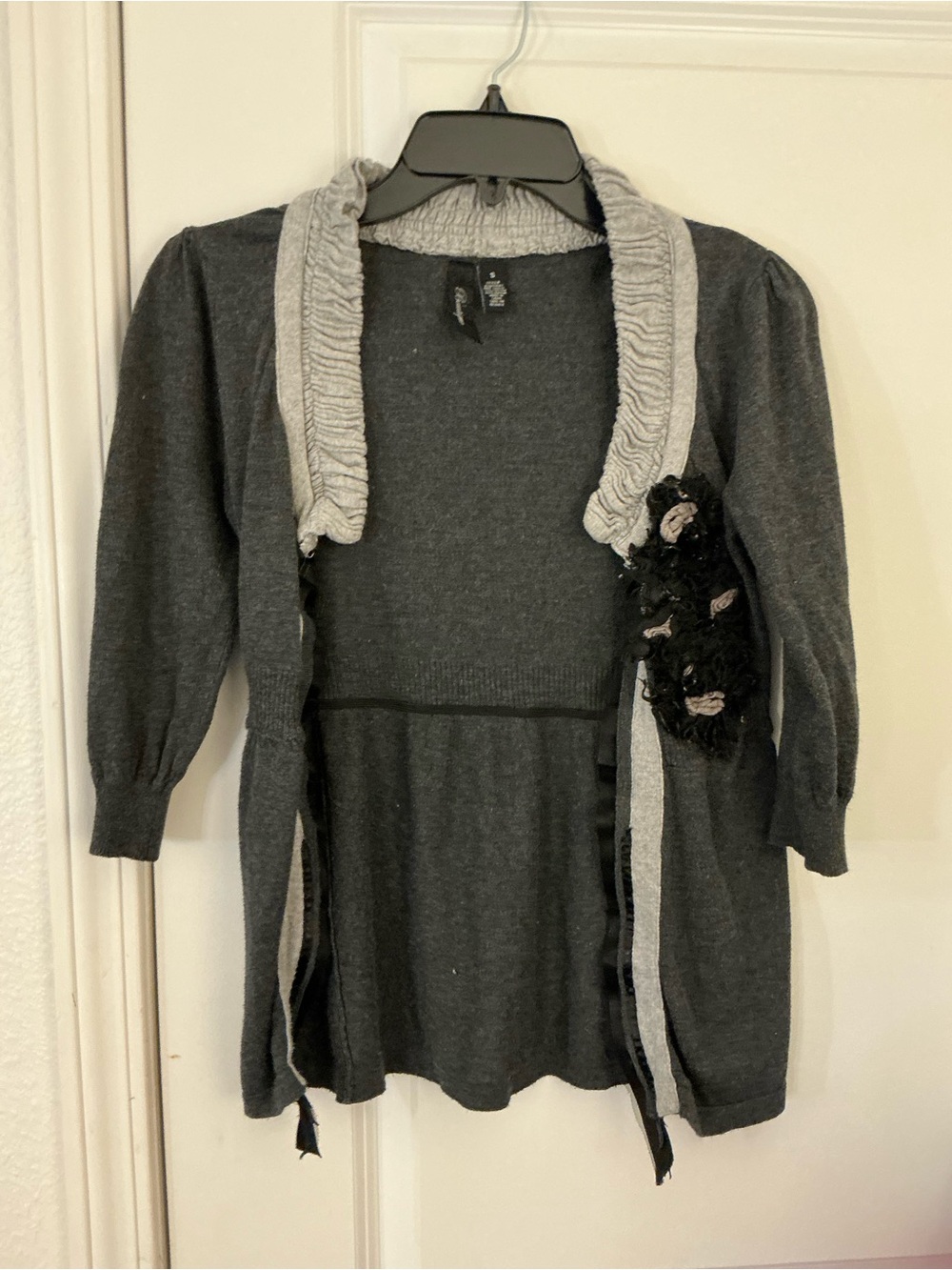 🔥 BKE Boutique Charcoal Gray Ruffle Trim Cardigan Sweater - Women's Size Small